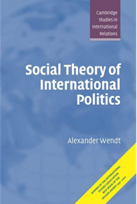 Social theory of international politics